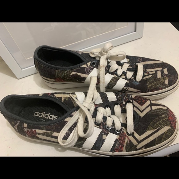 Adidas Sneakers - Picture 3 of 7